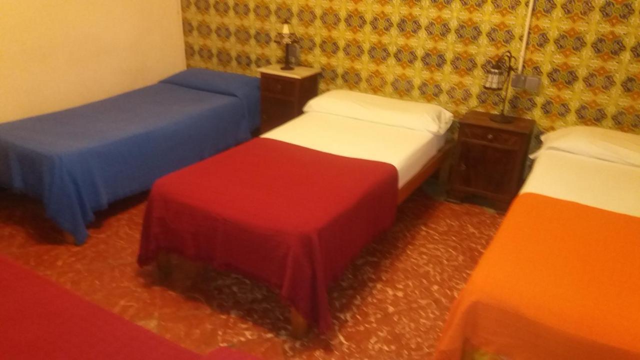 Hostal Corona Palma Extérieur photo