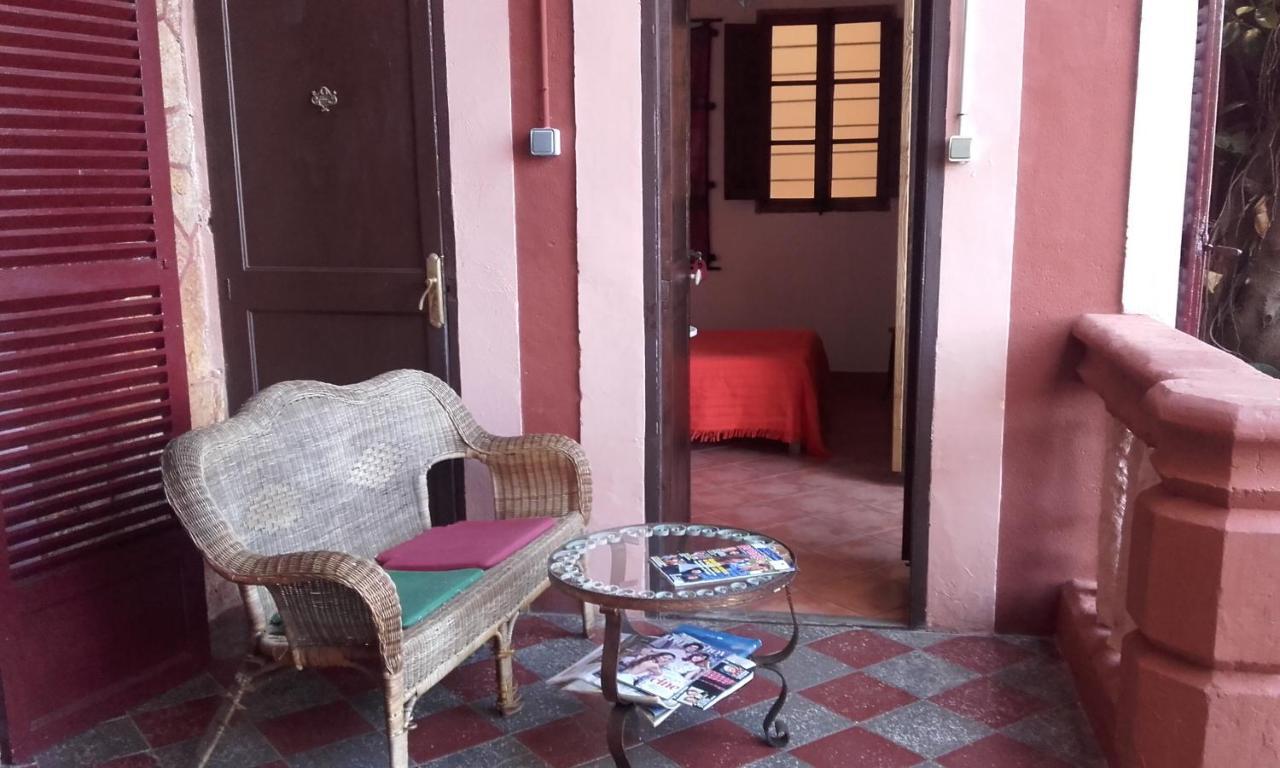 Hostal Corona Palma Extérieur photo